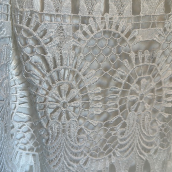 Womens White Crochet Lace V-neck Lace-up Sheath Dress - Picture 11 of 13